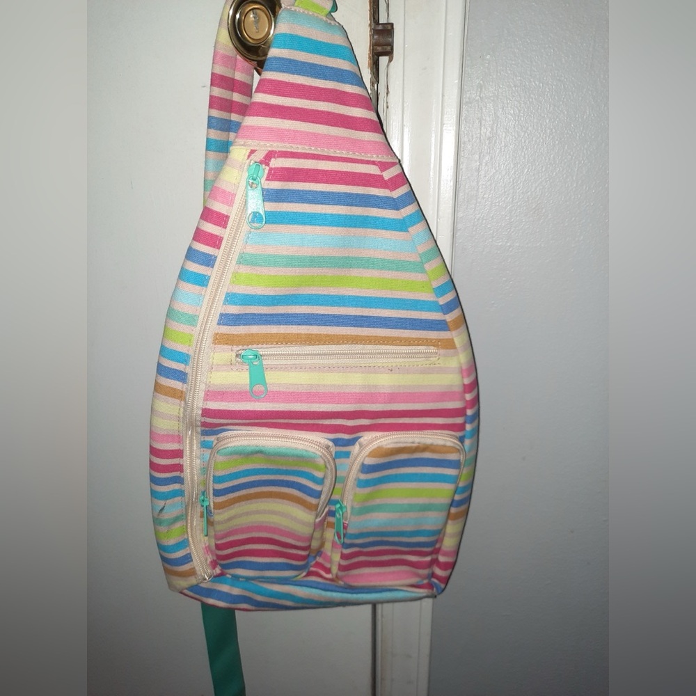 Sling purse